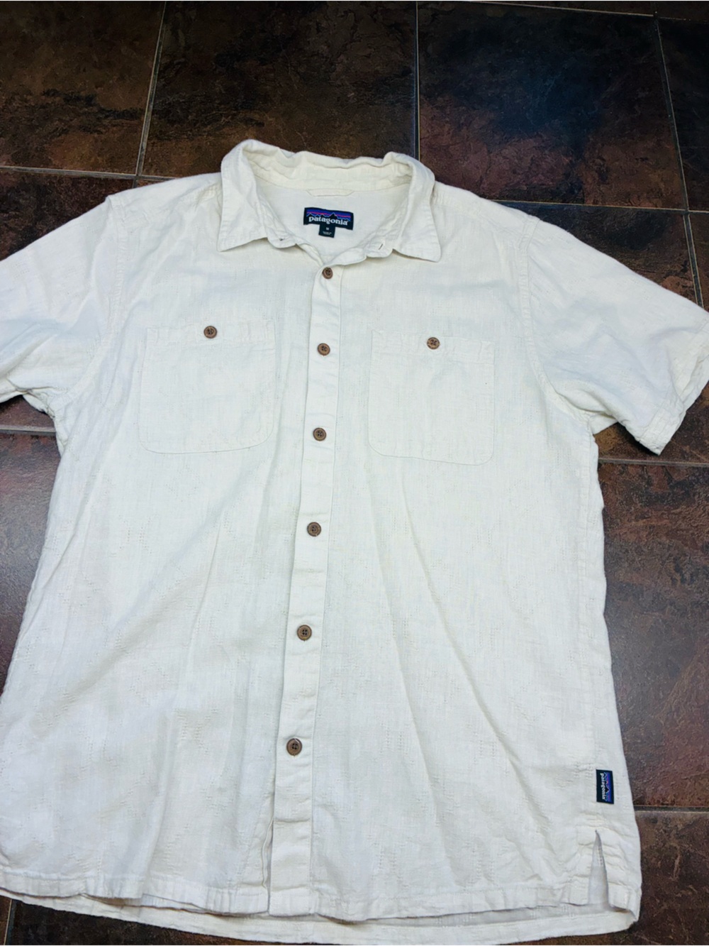 Patagonia Men's Hemp Blend Short-Sleeve Button-Down Shirt in Off-White/Cream